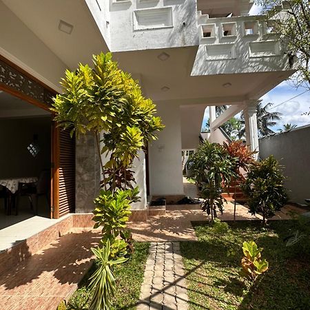 Felicia Villa Hikkaduwa Exterior photo