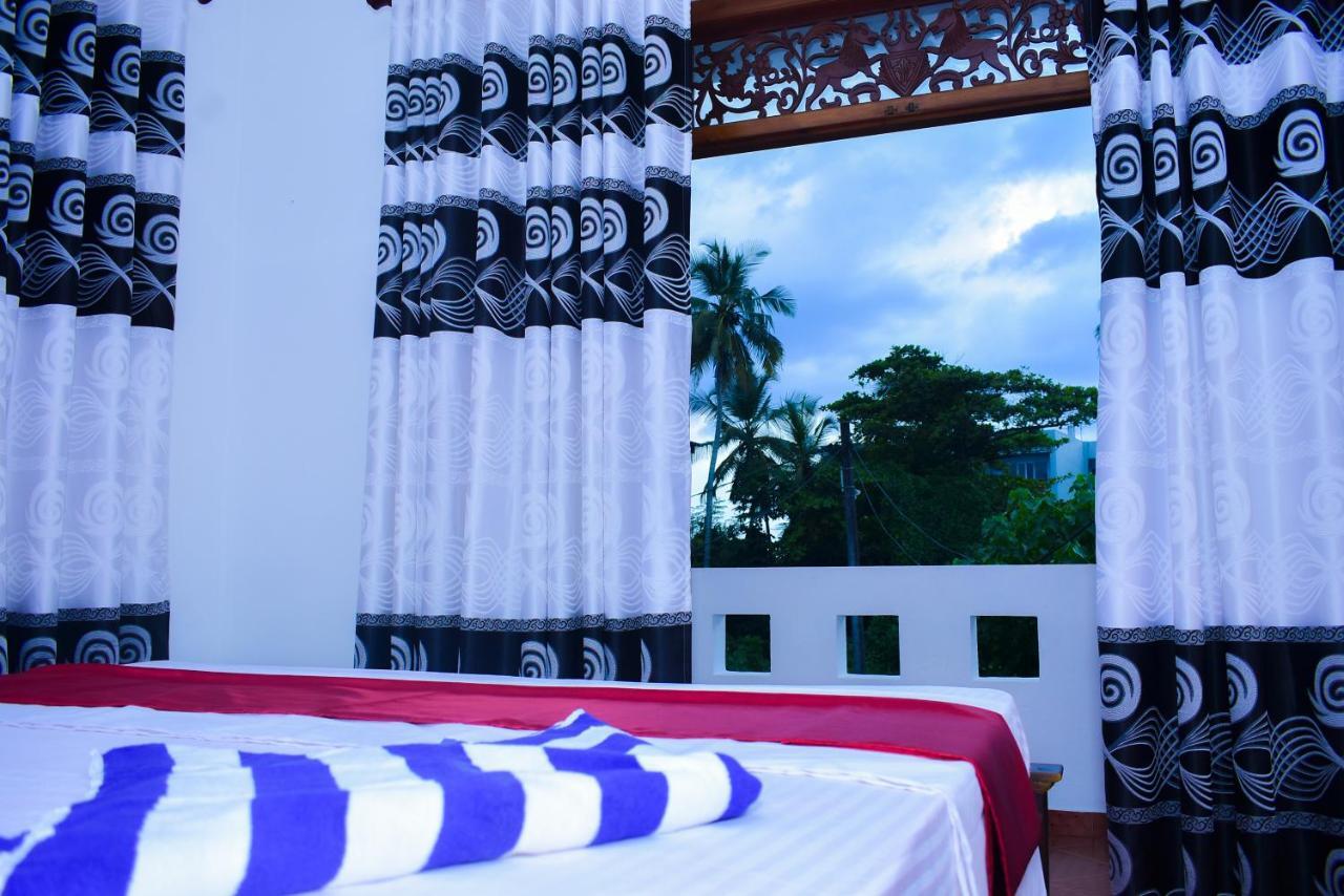 Felicia Villa Hikkaduwa Exterior photo